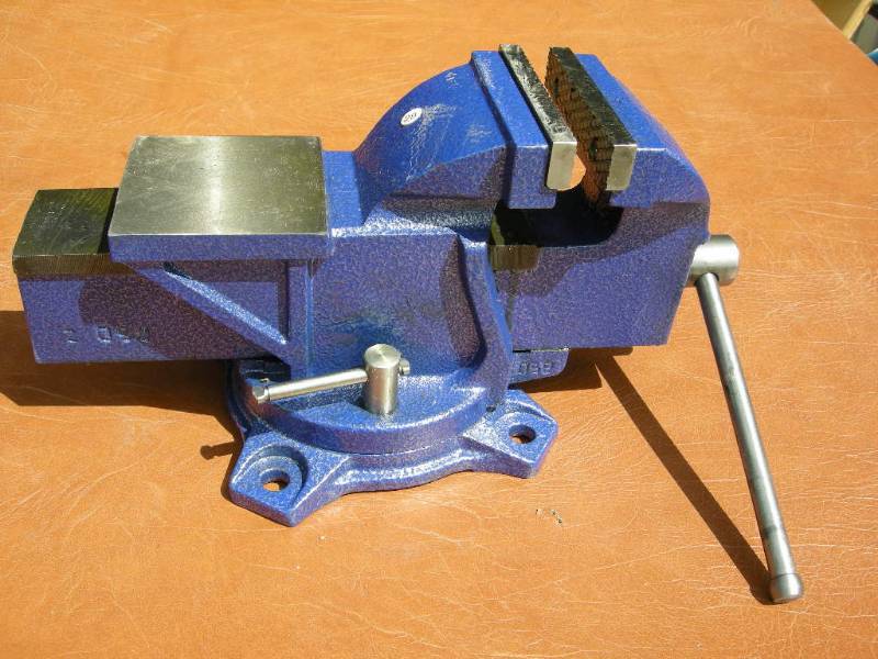 4 Bench Vise