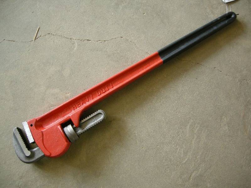King 36 Pipe Wrench