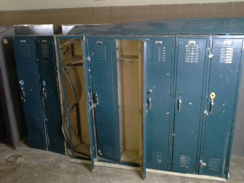 Lockers(8)