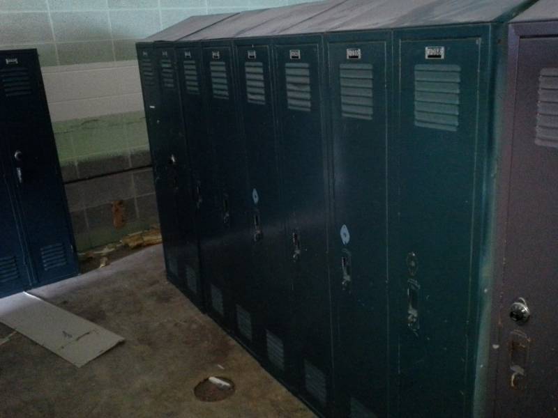 Lockers(8)