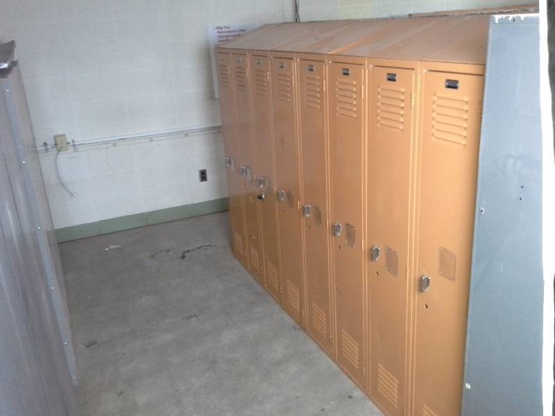 Lockers(8)