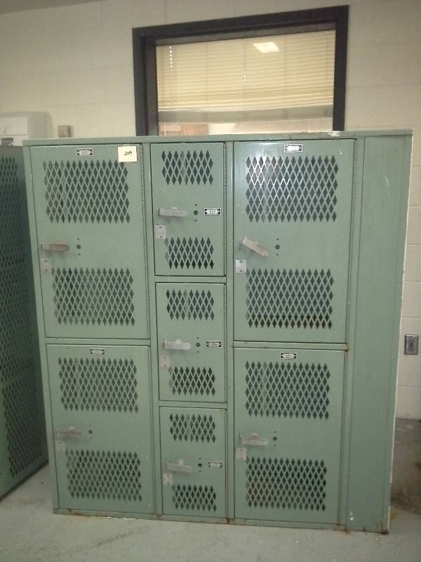 Gym Locker(3 Vertical Sets, 7 Total)