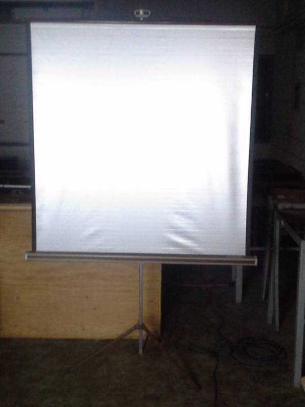 Projector Screen on Legs