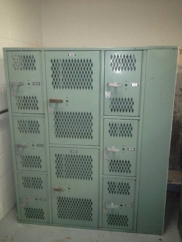 Gym Locker(3 Vertical Sets, 8 Total)