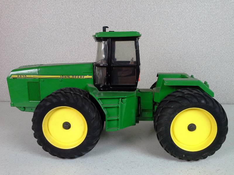 john deere replica toys