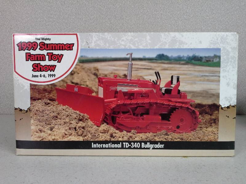 ERTL TD-340 Bullgrader