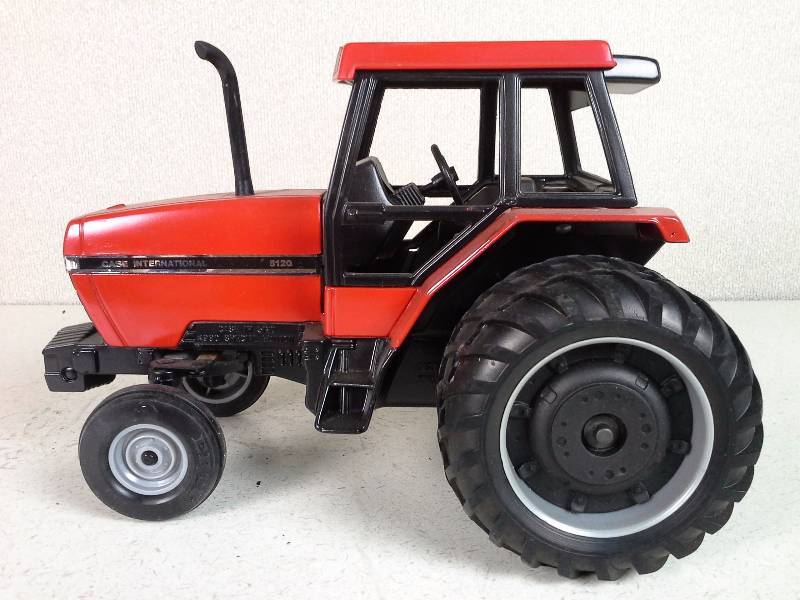 Case IH 5120 Replica Tractor
