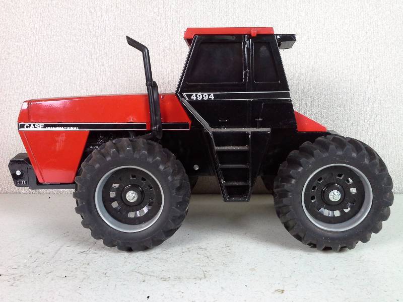Case IH 4994 Replicas Tractor