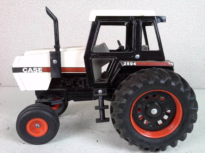 Case 2594 Replica Tractor