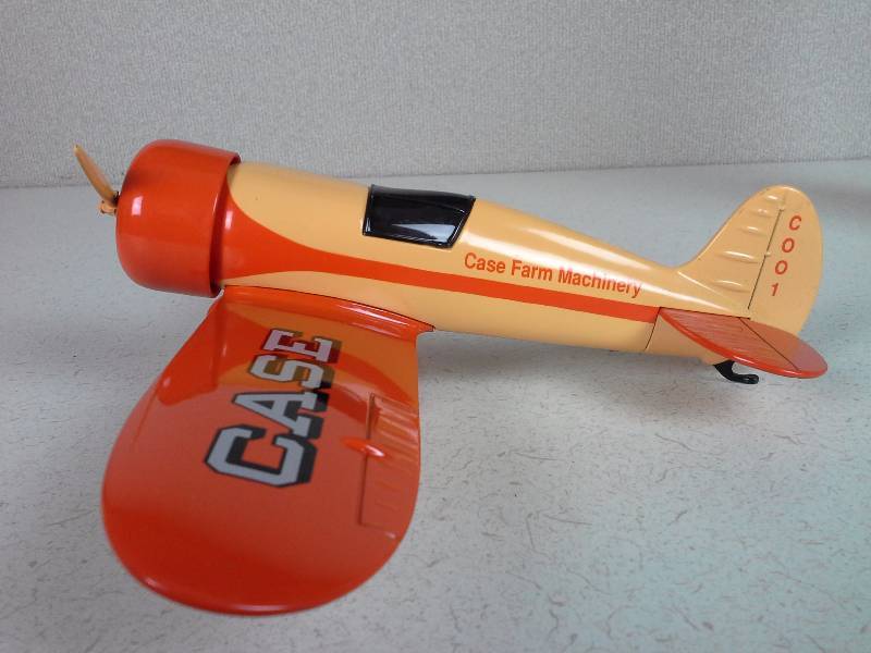 Case C001  Replica Airplane