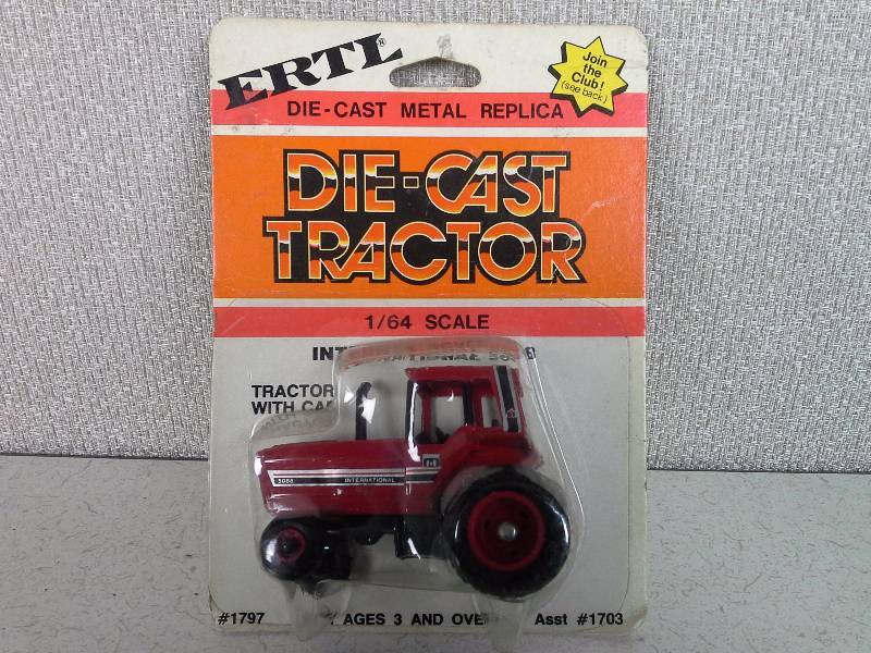 International 5088 Replica Tractor