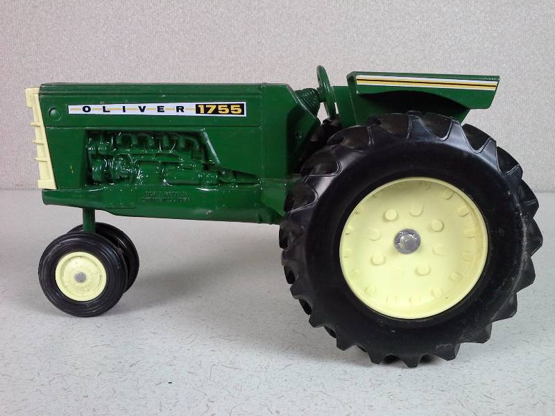 Oliver 1755 Replica Tractor