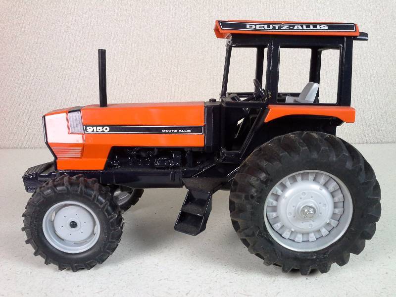 Deutz-Allis 9150 Replica Tractor