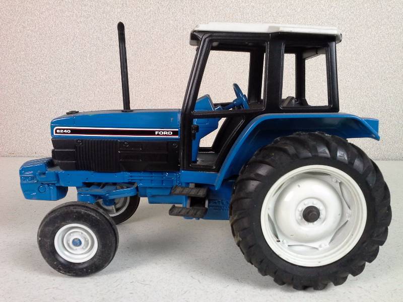 Ford 8240 Replica Tractor