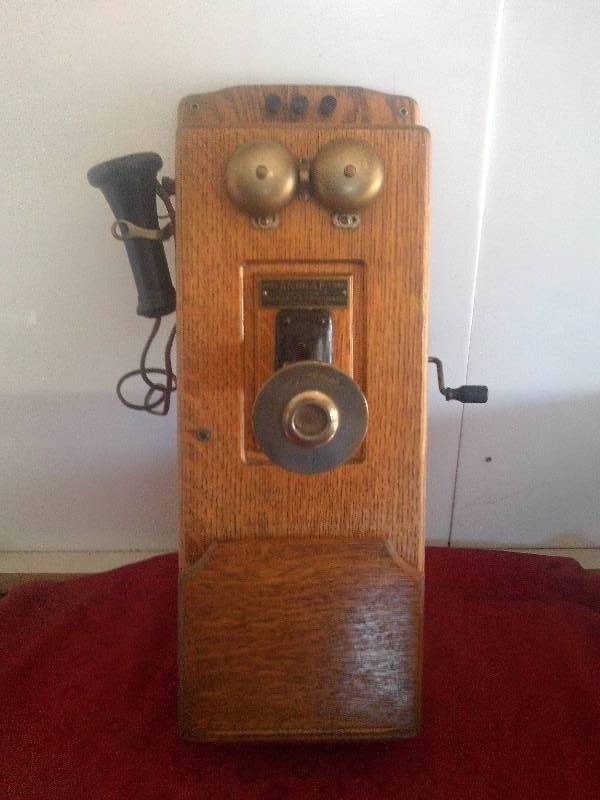 ANDRAE AND SONS VINTAGE TELEPHONE