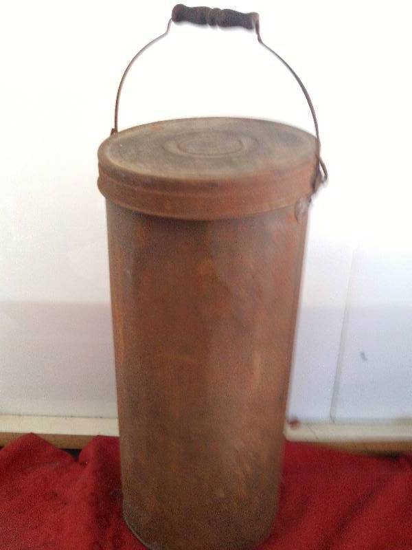 ANTIQUE FLOUR PAIL