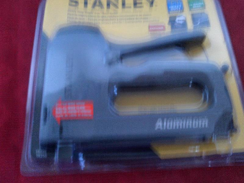 STANLEY HEAVY DUTY STAPLER