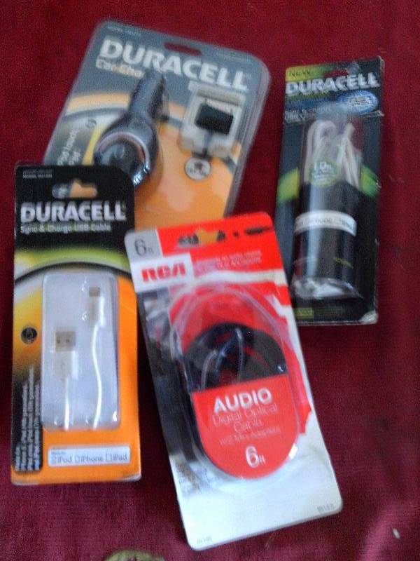 DURACEL CAR CHARGER,2 USB CABLES,6 FOOT RCA CABLE