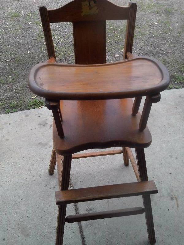 VINTAGE HIGH CHAIR