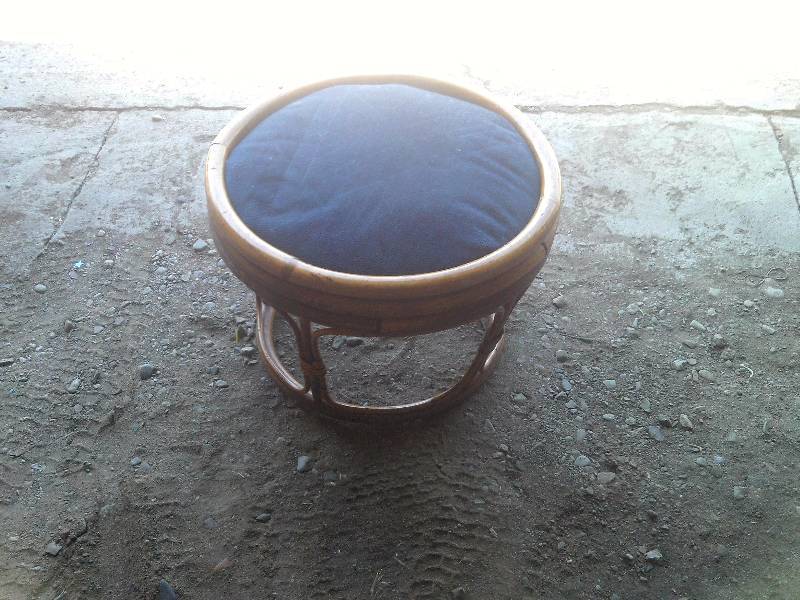 WICKER FOOT STOOL