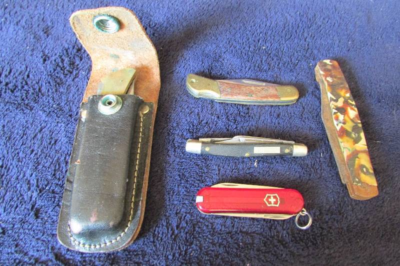 Vintage Pocket Knifes