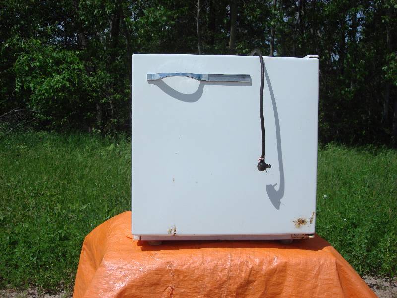 lot 4 image: Freezer