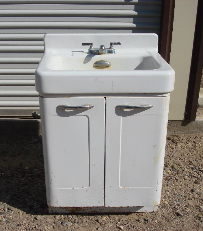 lot 6 image: bathroom sink