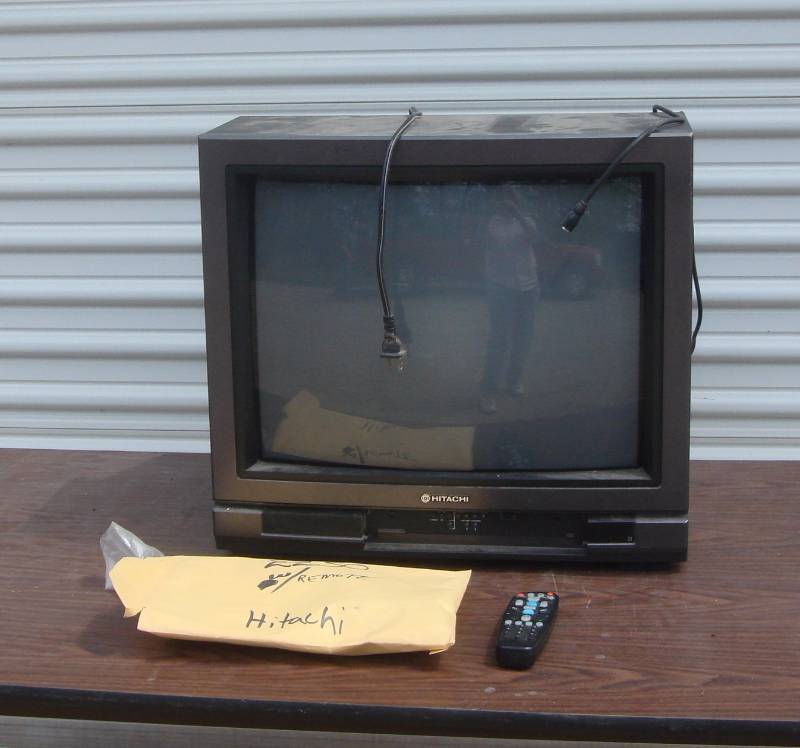 lot 13 image: Hitachi TV