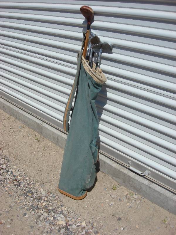 lot 28 image: MacGregor clubs