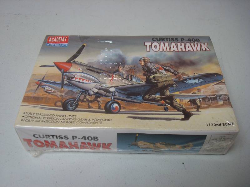 Academy Curtiss P-408 Tomahawk Model Airplane...