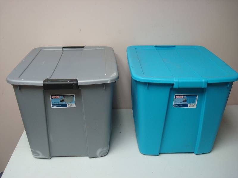 Pair Of 20 Gal Storage Bins...
