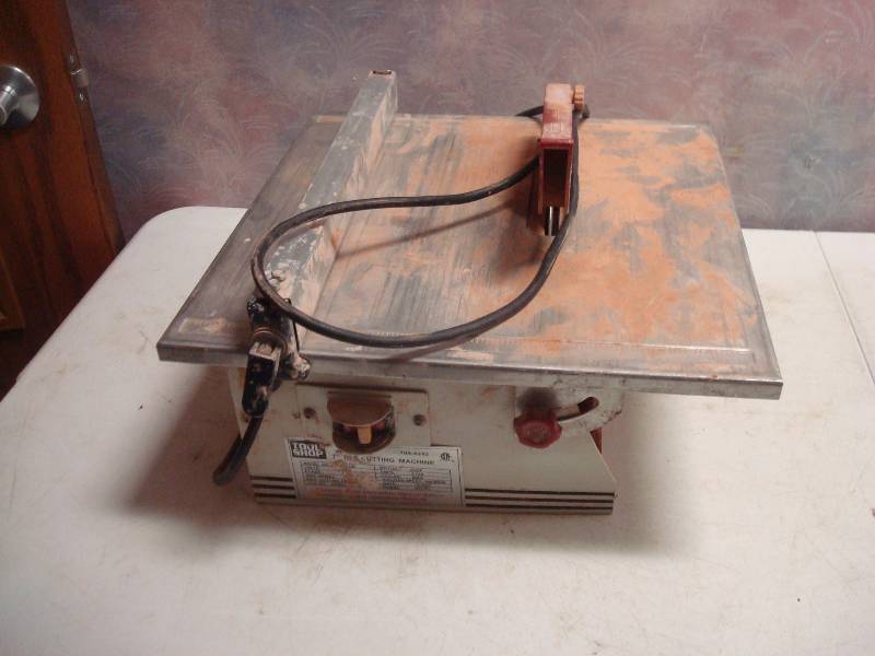 Tool Shop Electric Tile Saw, Works, Dusty...