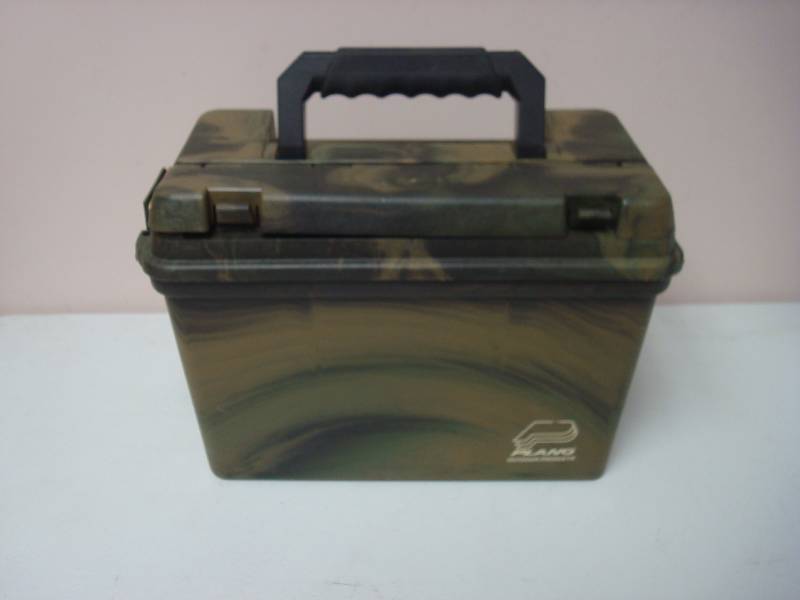 Plano Dry Box, Looks Unused...