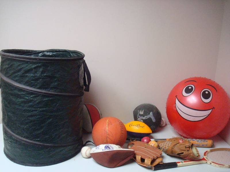 Pop Up Bag With Sport Items, Balls...