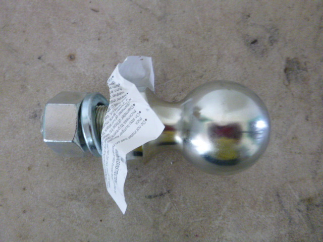 lot 18 image: Valley 2 516 Tow Ball