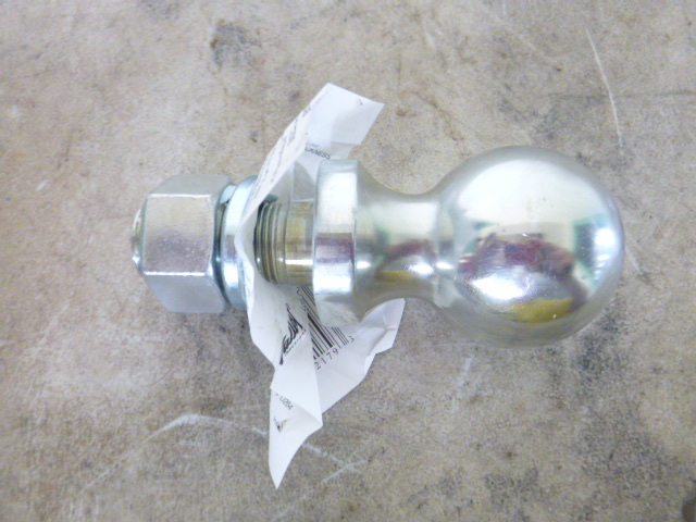 lot 20 image: Valley 2 516 Tow Ball