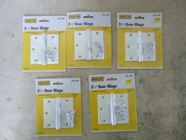 lot 75 image: 5 Project Pro White Door Hinges