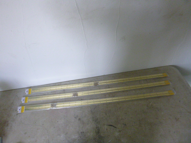 lot 81 image: 3 Project Pro Continuous Hinges