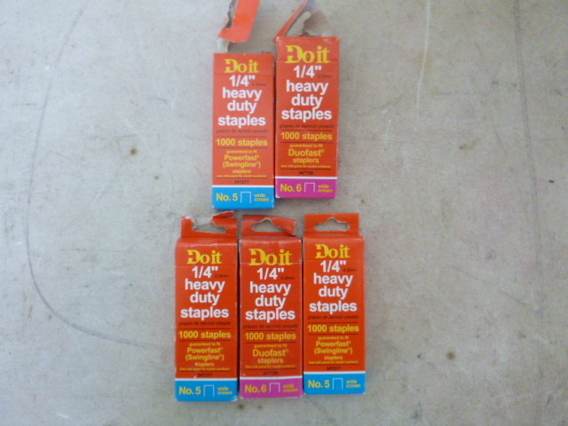 lot 104 image: 5 Boxes of Do It 14 Heavy Duty Staples