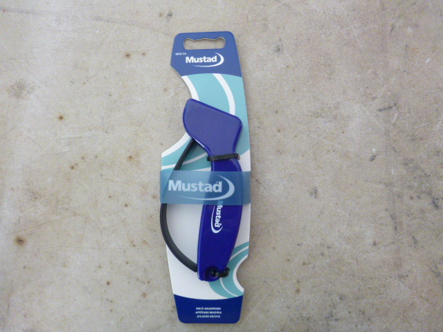 lot 139 image: Mustad Multi-Sharpener