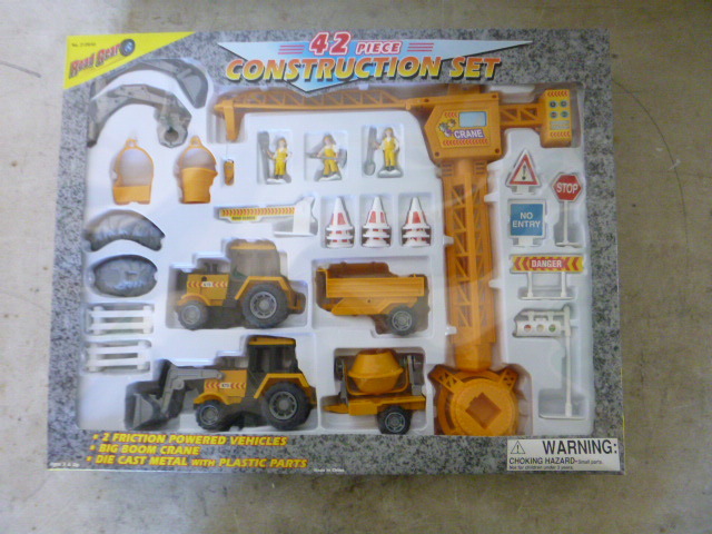 lot 146 image: Road Gear Toy Construction Set