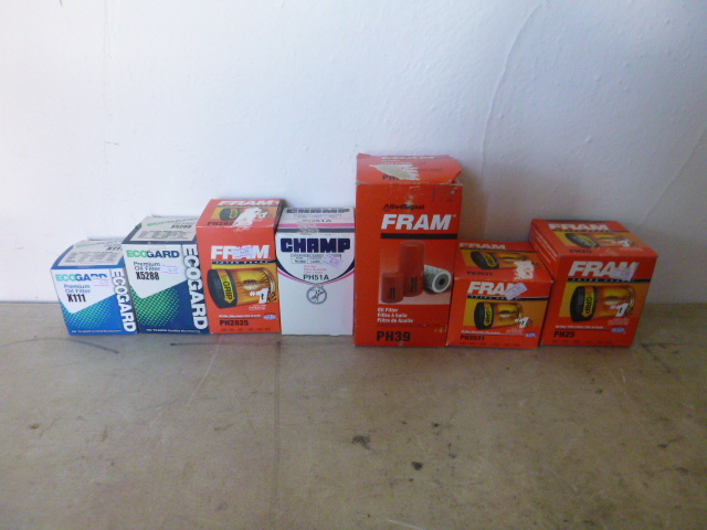 lot 166 image: Miscellaneous Oil Filters