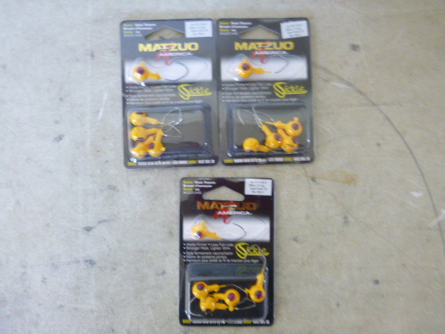 lot 198 image: 3 Packs of Matzuo Sickle Jig Heads