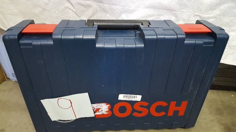 lot 9 image: Bosch 14 Amp Demolition Hammer Model # 11316EVS New