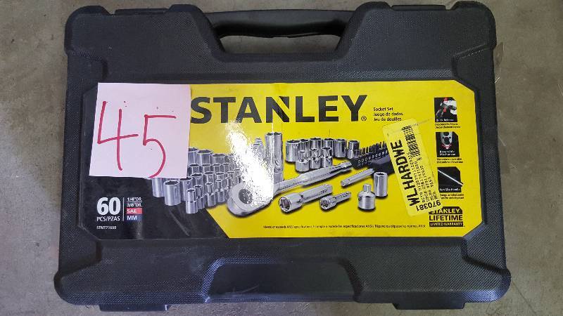 lot 45 image: Stanley STMT71650 60-Piece Socket Set