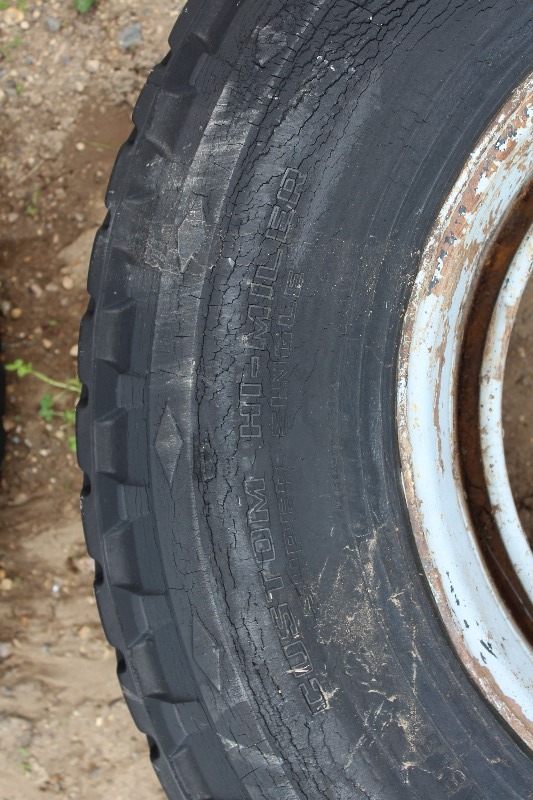 lot 10 image: Tires  Wheels