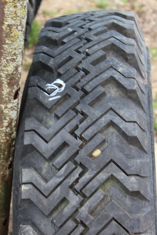 lot 18 image: BF Goodwrench 7.5 - 17 on wheel, single