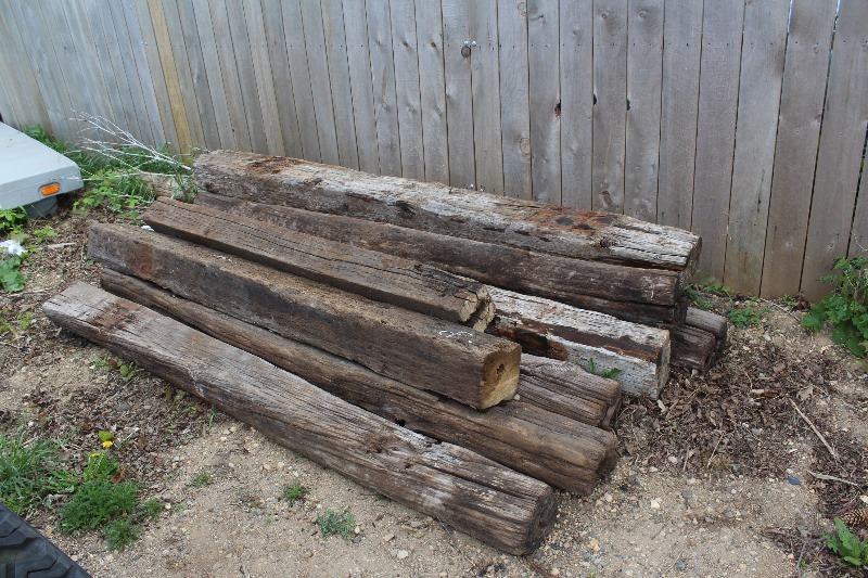 lot 20 image: 10 Railroad Ties