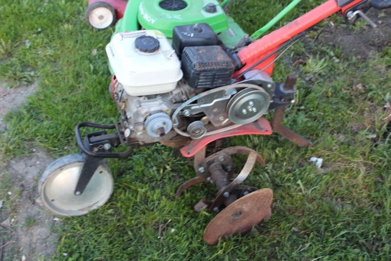 lot 31 image: Tiller