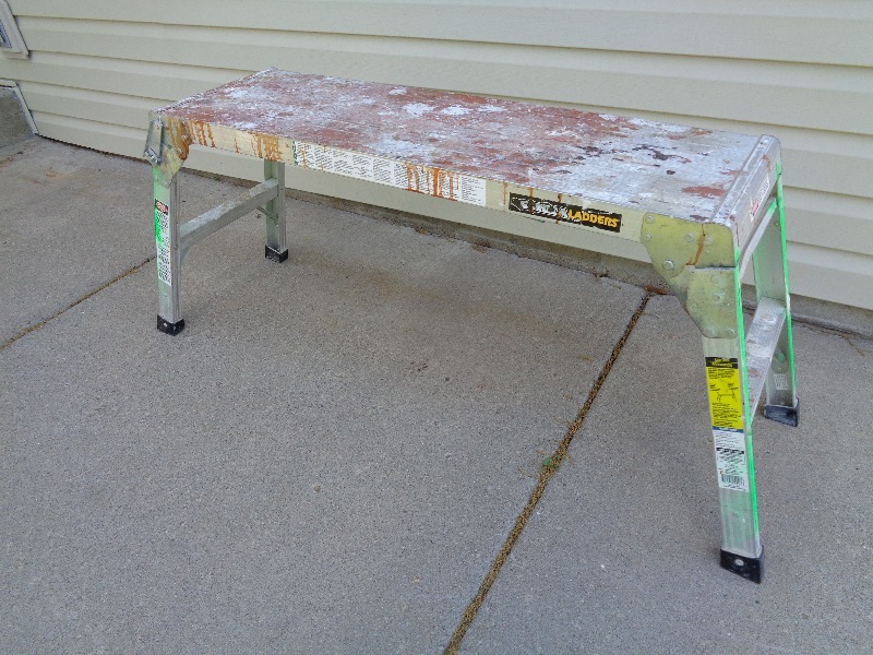 lot 9 image: Aluminum Scaffold  Work Platform